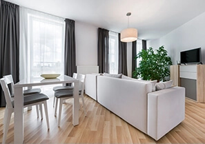 intérieur d'une résidence lumineuse et refaite